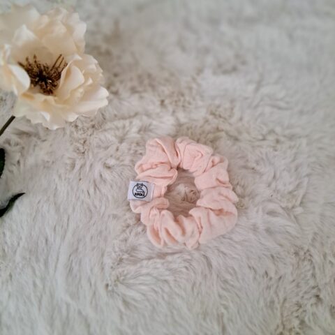 Scrunchie, kímélő hajgumi - Púder (pamut)